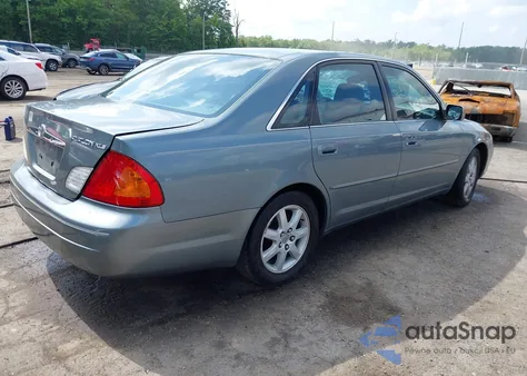 2001 Toyota Avalon Xl/Xls z USA, uszkodzony, nr VIN 4T1BF28B71U118352